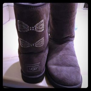 Excellent USED Gray Uggs